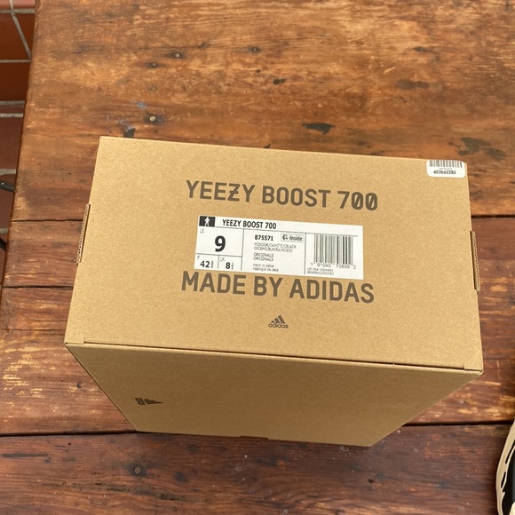 Yeezy 700 Waver Runner🔥 - Picture 9 of 13